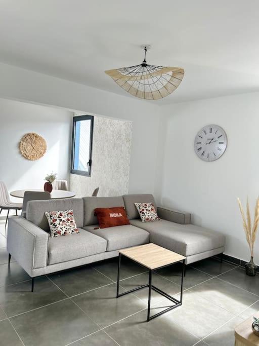 Appartement A 2 Pas De La Plage De Terre Sainte 외부 사진