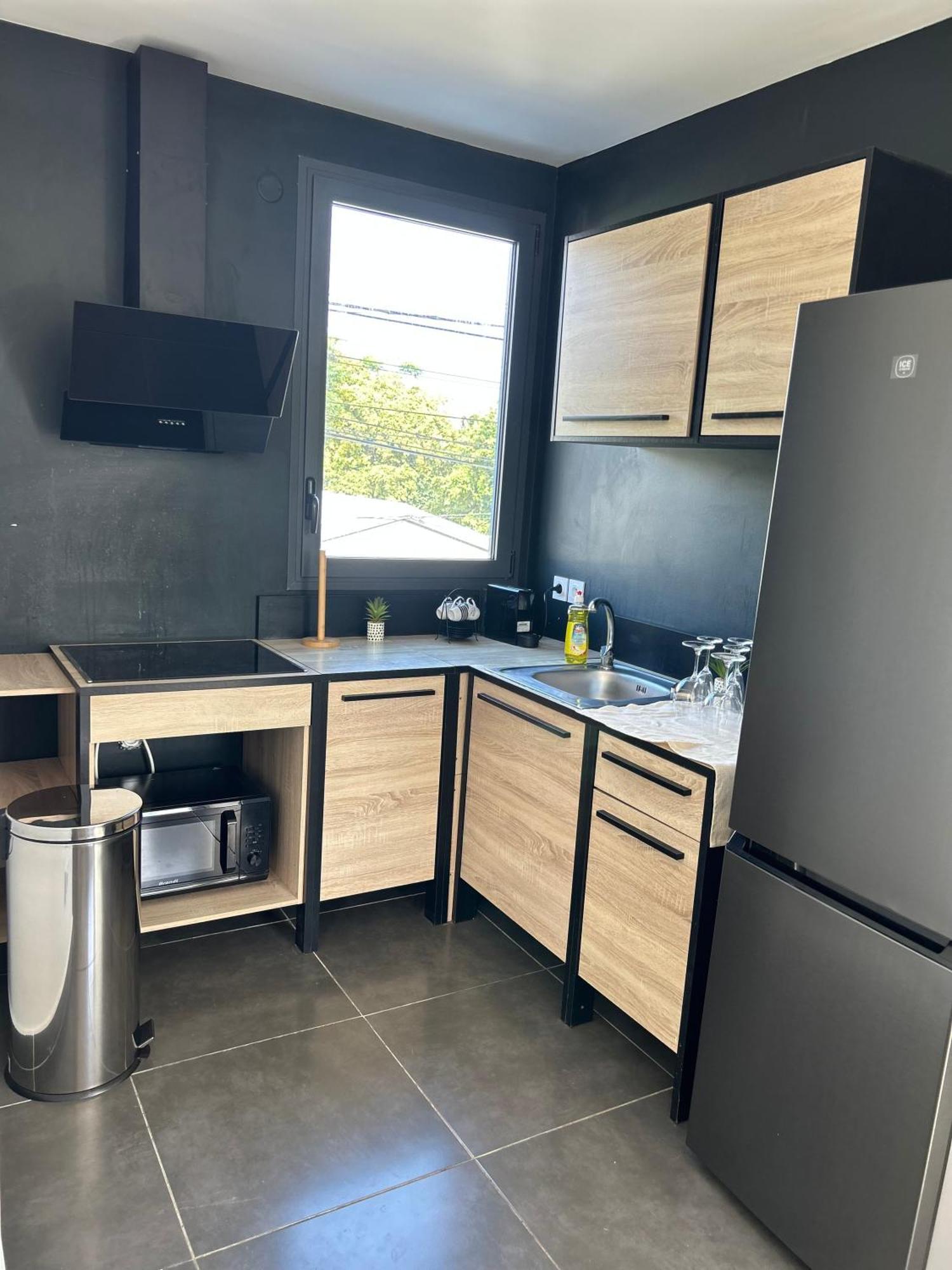Appartement A 2 Pas De La Plage De Terre Sainte 외부 사진