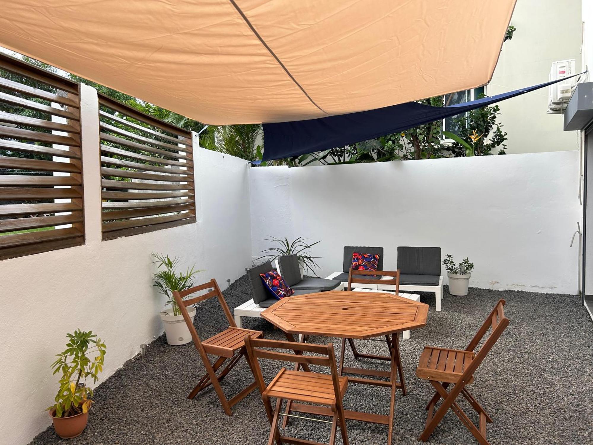 Appartement A 2 Pas De La Plage De Terre Sainte 외부 사진