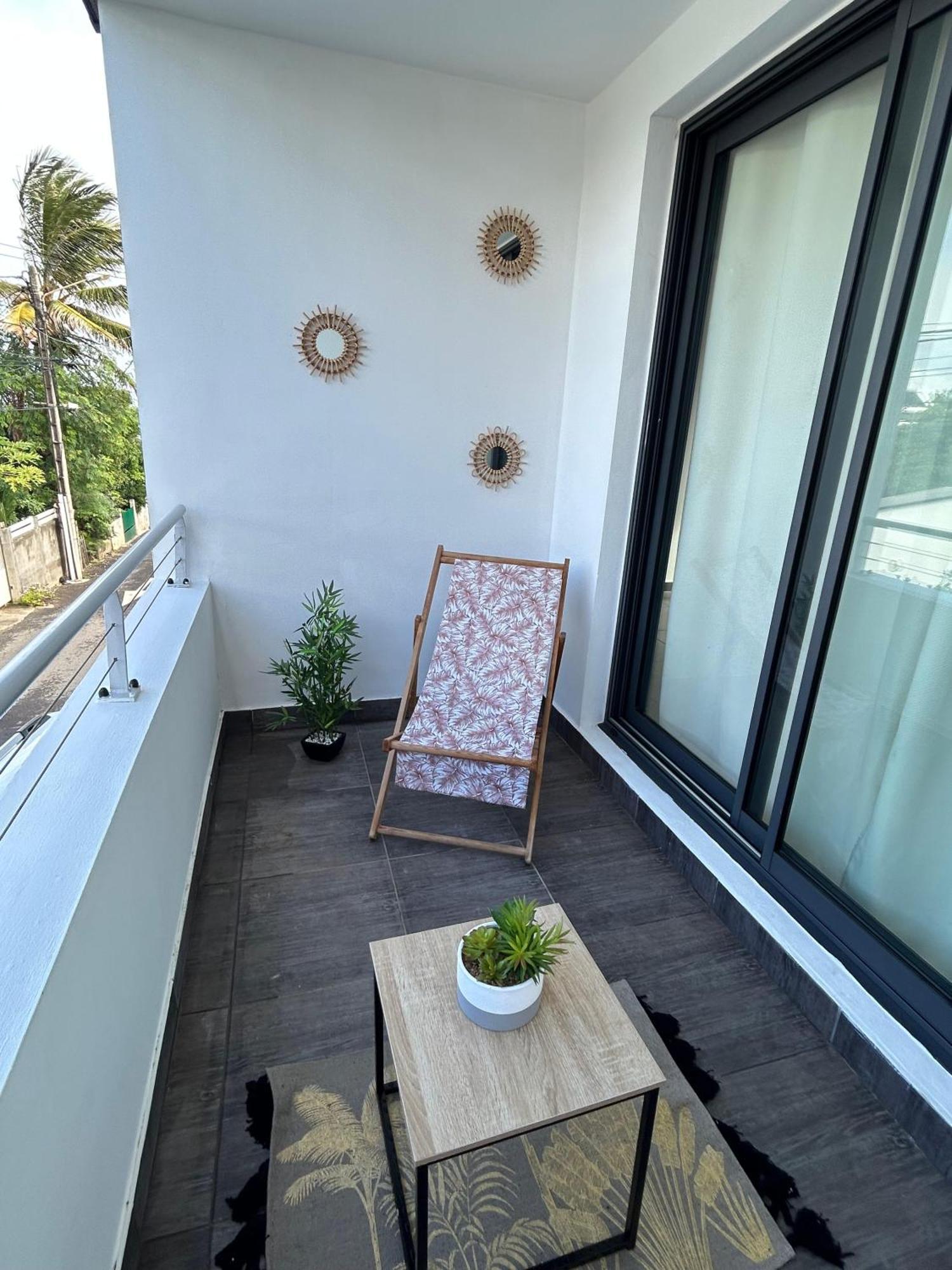 Appartement A 2 Pas De La Plage De Terre Sainte 외부 사진